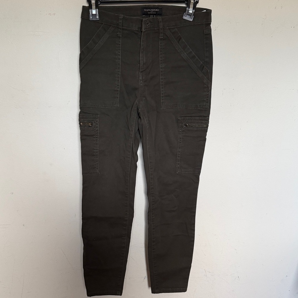 Banana Republic womens Olive Cargo Pants
